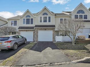 27 Spruce Ridge Dr #1, Fishkill, NY 12524