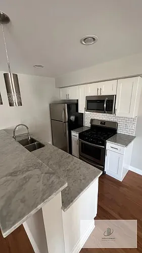 3627 W Oakdale Ave #2F Photo 1 3627 W Oakdale Ave #2F Photo 1