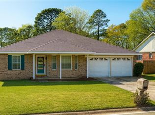 119 Lake Forest Blvd, Daphne, AL 36526