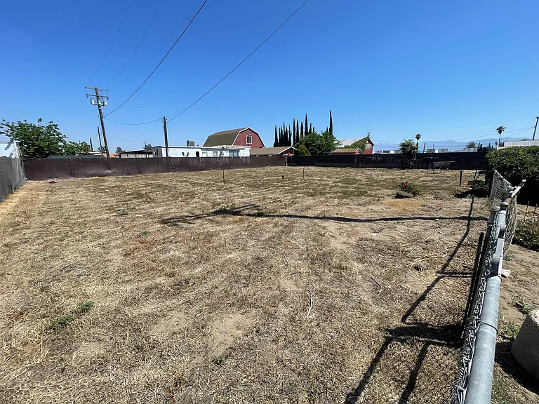 14157 Euclid Ave — Photo 25