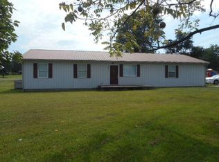 125 E Bailey St, White Plains, KY 42464