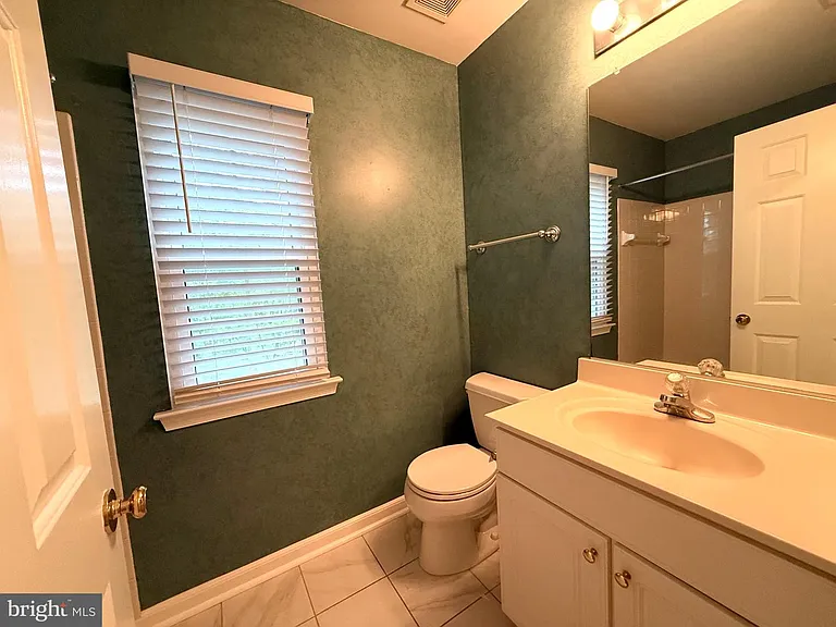 8 Diamond Hill Ct — Photo 17