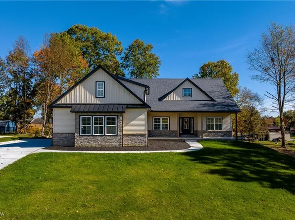 539 E Lakewood Dr, Canal Fulton, OH 44614