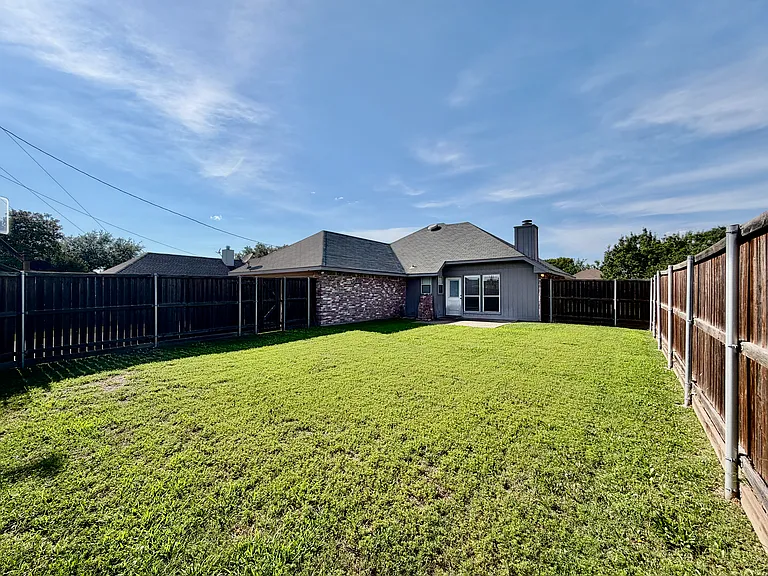 1302 Old Knoll Dr — Photo 20