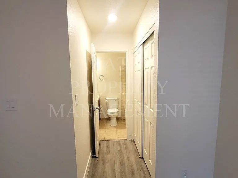 2516 Walnut Grove Way — Photo 8