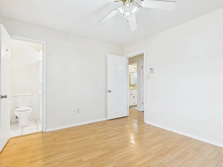4663 SE Brighton Dr — Photo 17