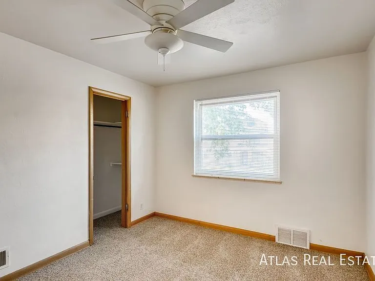 2714 N Grove St — Photo 22