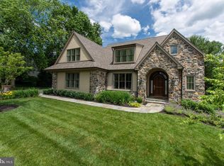402 N Stone Brook Ln, Wilmington, DE 19807