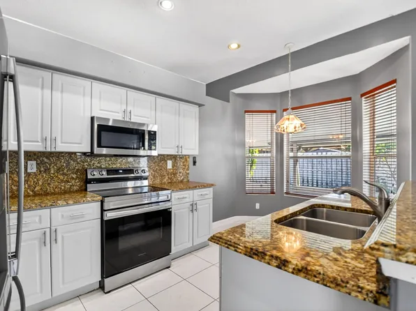 6778 Las Colinas Street, Lake Worth, FL 33463