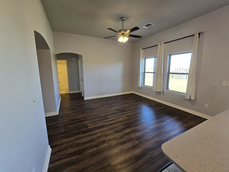 1309 S Landry Ln — Photo 16