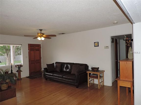 4th image of 8518 Garnet Ave