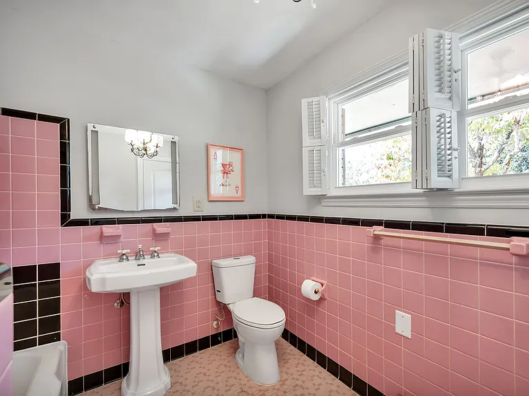 316 Hillsboro St — Photo 22