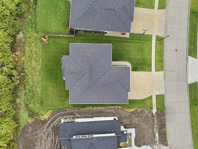 8920 Shadow Creek Ln — Photo 2