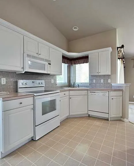 3509 Aspen Pl — Photo 9