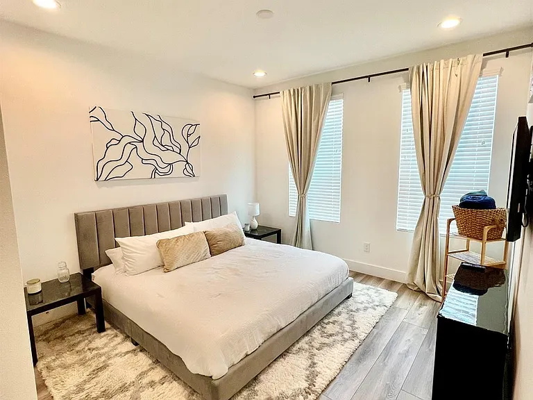 7713 Johanna Park Dr — Photo 17