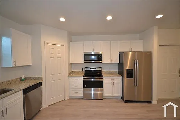 3341 Willard St — Photo 6