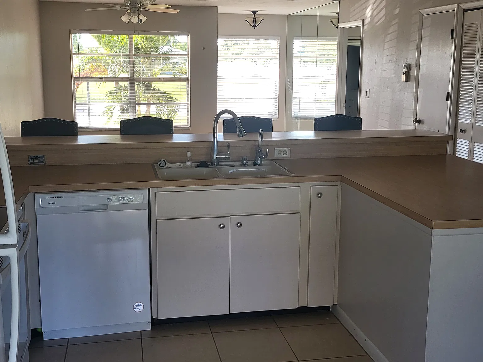 2 bed, 998 sqft, $1,400 — Photo 2