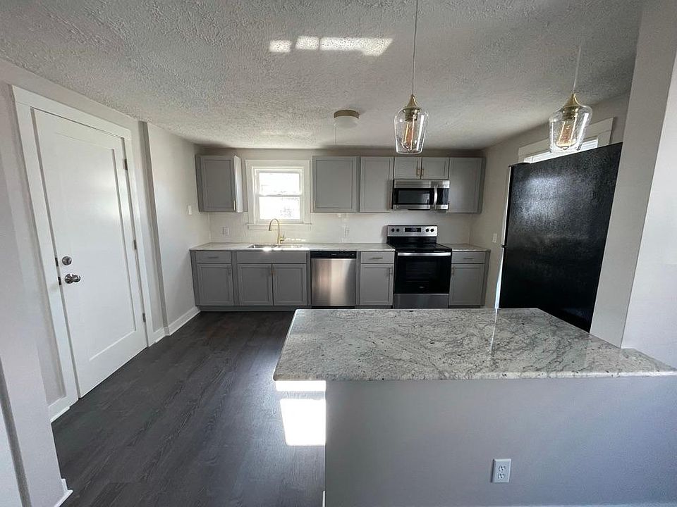 1st image of 122 Henderson Ave