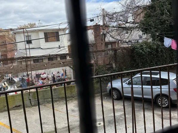 143 Bay 20th Street image 9 of 11