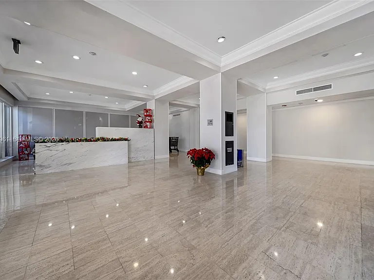 1865 79th Street Cswy #12D — Photo 8