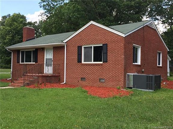 3rd image of 1214 Cloninger Ave