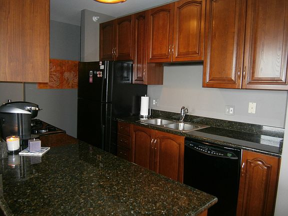 5th image of 635 N Dearborn St #P-84