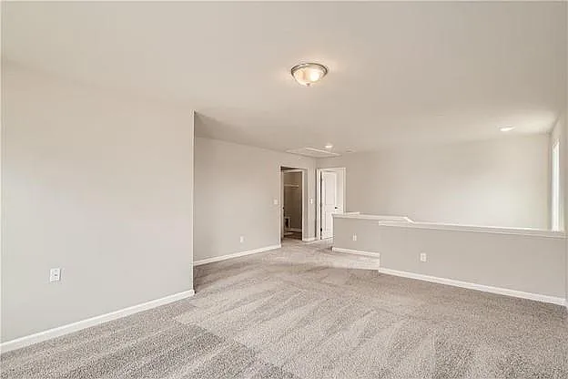 6811 Lancaster Xing — Photo 13