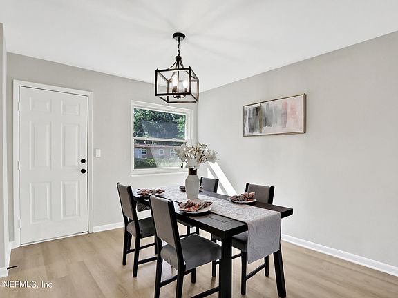 5th image of 2633 EMILY Drive
