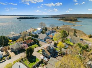 26 Winsor Ave, North Kingstown, RI 02852
