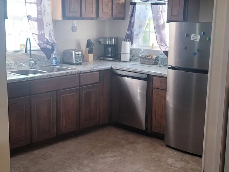 537 Stevenson Rd — Photo 17