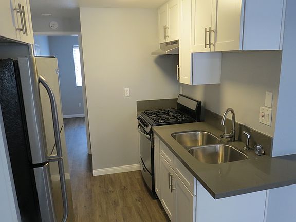 4th image of 4674 Bancroft St APT 2