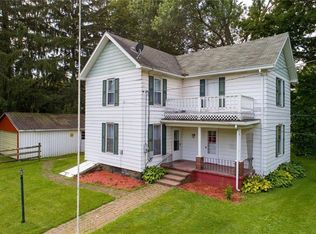 1696 E Poland Rd, New Castle, PA 16102