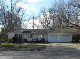 1717 Broadway St, Lincoln, IL 62656