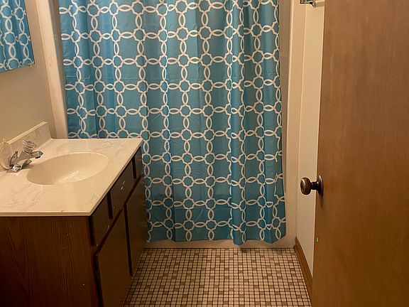 4th image of 200 S Cass Ave APT 1