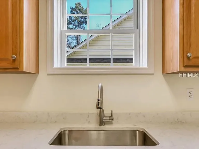 77 Regent Ave — Photo 13