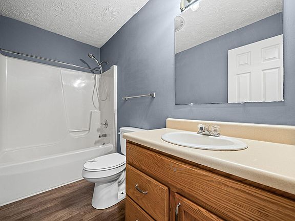5th image of 6190 Latham Rd