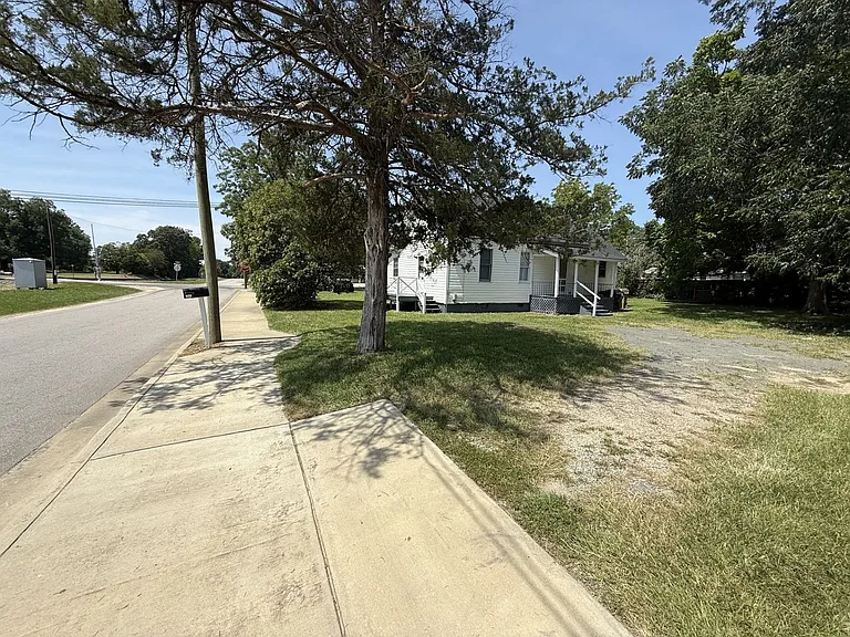 336 W Front St — Photo 2