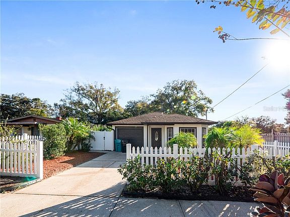 4th image of 4156 Minoso St