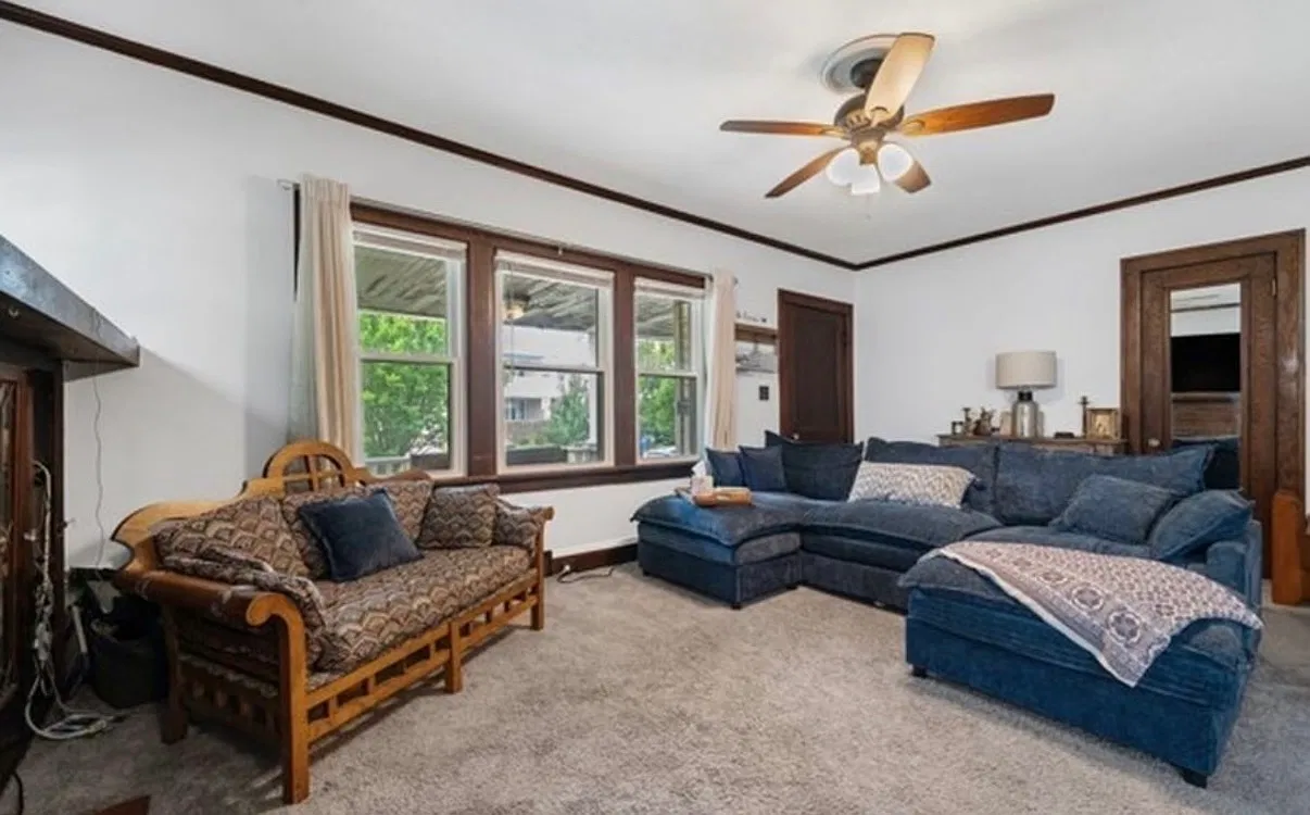 2 bed, 1050 sqft, $1,500 — Photo 4