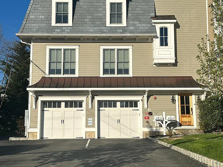 200 W Wayne Ave #5 — Photo 1