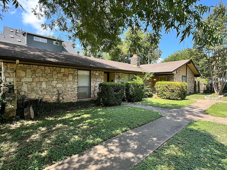 Lovely Native Stone Duplex near 45th & Red River
