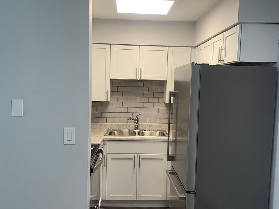1st image of 210 Circle Ave APT 500