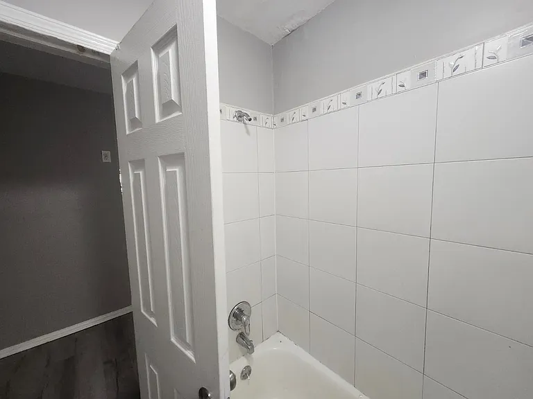 36 S 12th St #31E — Photo 10