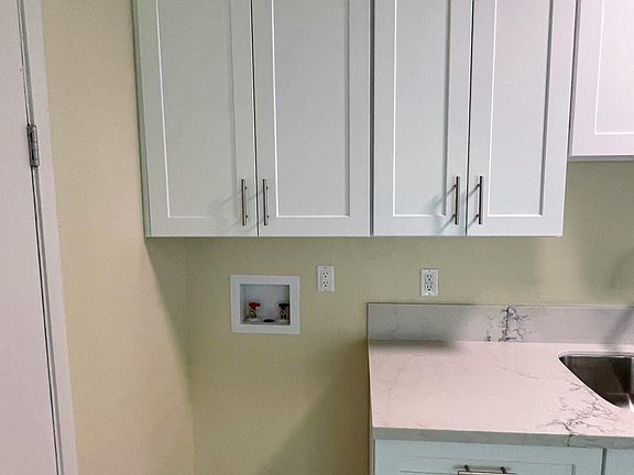 Washer/Dryer hookups in home