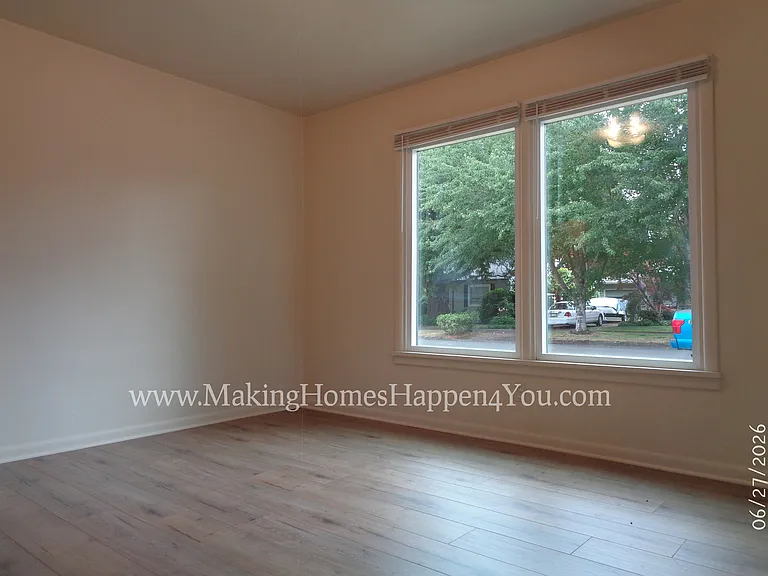 1945 23rd St NE — Photo 38