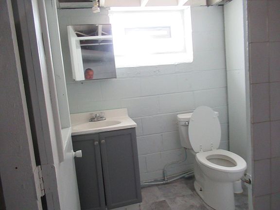 3rd image of 15309 Puritas Ave