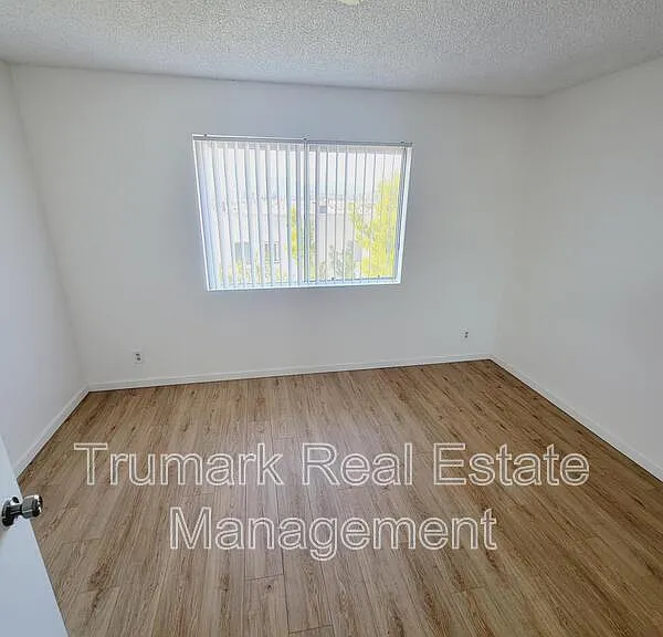 1041 Allen Ave #5 — Photo 11
