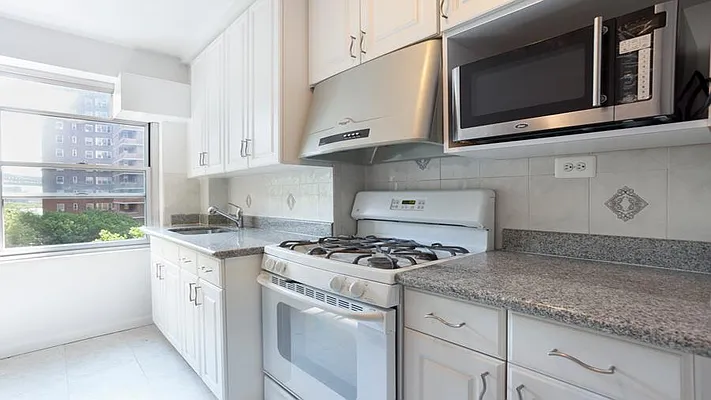 Sold by Fenwick Keats Real Estate | media 20