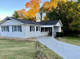 145 S Purdue Ave, Oak Ridge, TN 37830