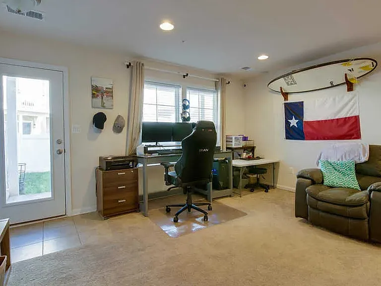 517 Pebblebrook Ln — Photo 24